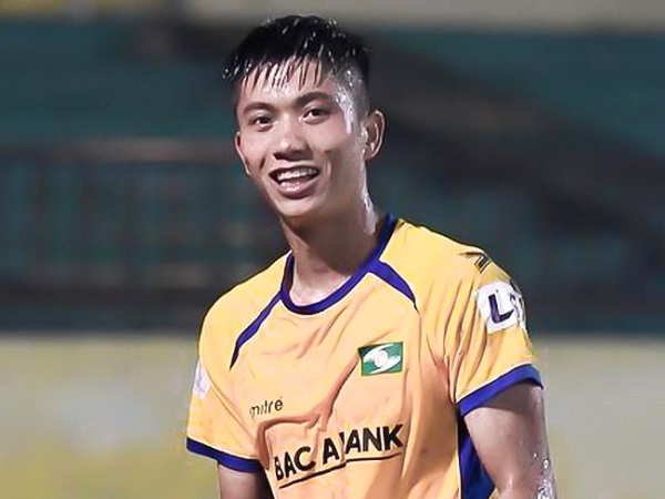 Phan Văn Đức ghi bàn duy nhất giúp SLNA giành trọn 3 điểm Phan Văn Đức ghi bàn duy nhất giúp SLNA giành trọn 3 điểm