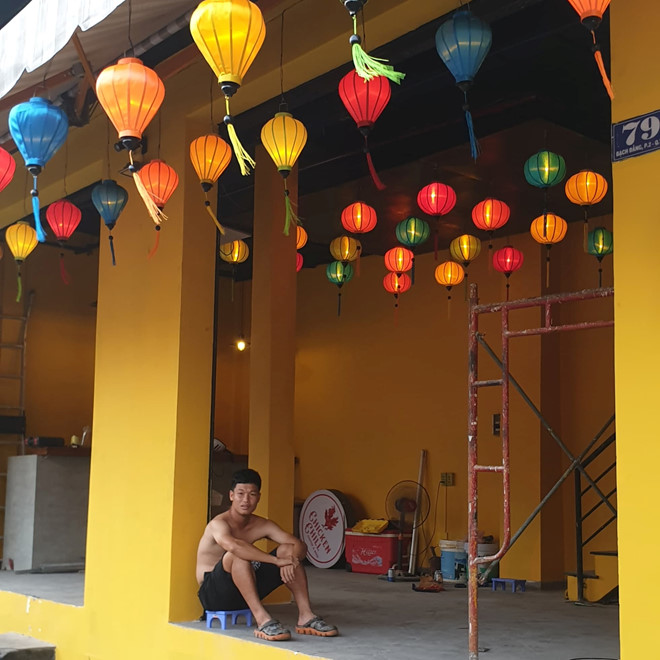 Sau đính hôn với Viên Minh, Công Phượng dồn dập mở rộng kinh doanh, vừa khai trương thương hiệu thời trang đã mở thêm cửa hàng bánh tráng - cà phê - 8 Sau đính hôn với Viên Minh, Công Phượng dồn dập mở rộng kinh doanh, vừa khai trương thương hiệu thời trang đã mở thêm cửa hàng bánh tráng - cà phê - 8