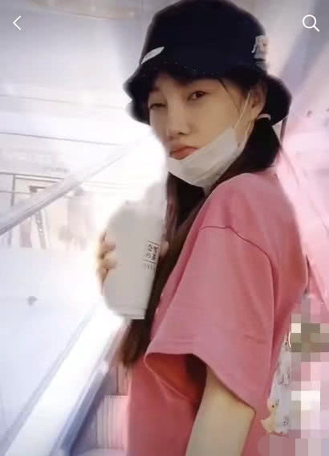 Rộ nghi vấn Giả Nãi Lượng và Lý Tiểu Lộ tái hợp sau 2 năm đường ai nấy đi vì scandal ngoại tình chấn động - 5 Rộ nghi vấn Giả Nãi Lượng và Lý Tiểu Lộ tái hợp sau 2 năm đường ai nấy đi vì scandal ngoại tình chấn động - 5