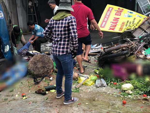 NÓNG: Kinh hoàng 2 xe tải đâm nhau rồi lao vào chợ ở Đắk Nông, gần 10 người bị thương nằm la liệt - 2