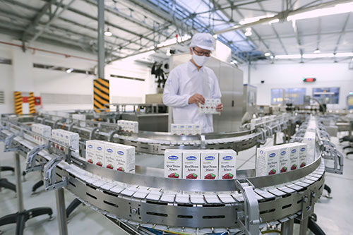 Doanh nghiệp sữa Việt đầu tiên được cấp phép xuất khẩu sữa vào liên minh kinh tế Á Âu - 3 Doanh nghiệp sữa Việt đầu tiên được cấp phép xuất khẩu sữa vào liên minh kinh tế Á Âu - 3