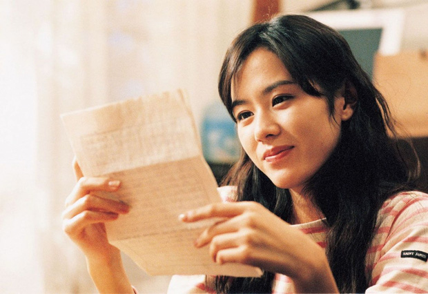 Dân tình sốt rần rần với hai bức ảnh so sánh nhan sắc cách 17 năm của Son Ye Jin, kinh ngạc vì không nhận ra sự khác biệt - 4 Dân tình sốt rần rần với hai bức ảnh so sánh nhan sắc cách 17 năm của Son Ye Jin, kinh ngạc vì không nhận ra sự khác biệt - 4