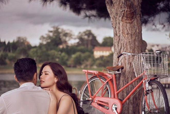 Những hình ảnh đầu tiên về đám cưới Phanh Lee và tổng giám đốc tập đoàn nghìn tỷ: Cô dâu xinh đẹp rạng rỡ, MC Thu Hoài - Huyền Lizzie làm phù dâu Những hình ảnh đầu tiên về đám cưới Phanh Lee và tổng giám đốc tập đoàn nghìn tỷ: Cô dâu xinh đẹp rạng rỡ, MC Thu Hoài - Huyền Lizzie làm phù dâu