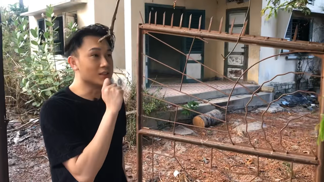 Căn nhà chứa cả tuổi thơ của Dương Triệu Vũ, Hoài Linh để hoang, không bán Căn nhà chứa cả tuổi thơ của Dương Triệu Vũ, Hoài Linh để hoang, không bán