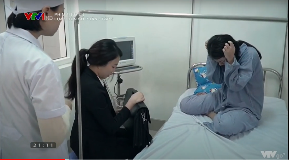 Lựa chọn số phận tập 5: Xuân suy sụp khi bị gã chồng đe dọa sẽ reo rắc vào đầu con trai rằng cô ngoại tình không về nhà - 2 Lựa chọn số phận tập 5: Xuân suy sụp khi bị gã chồng đe dọa sẽ reo rắc vào đầu con trai rằng cô ngoại tình không về nhà - 2