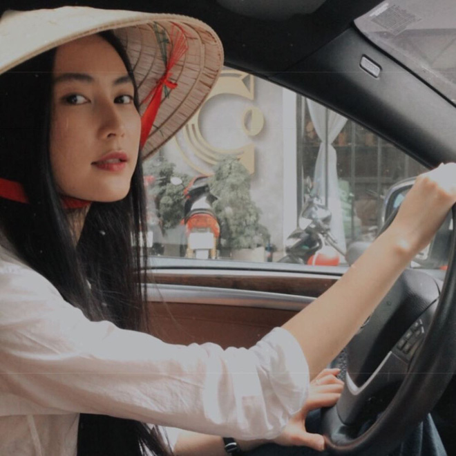 Không cần ai đó đi Mẹc chở vài vòng, hội gái đẹp này đã sớm mua ô tô tiền tỷ, muốn thì tự đi - 25 Không cần ai đó đi Mẹc chở vài vòng, hội gái đẹp này đã sớm mua ô tô tiền tỷ, muốn thì tự đi - 25
