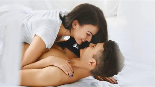Nếu thực sự hiểu mong muốn này của phái mạnh ở chốn phòng the, đảm bảo 'cuộc yêu' nào bạn cũng khiến chàng mê mẩn - 1 Nếu thực sự hiểu mong muốn này của phái mạnh ở chốn phòng the, đảm bảo 'cuộc yêu' nào bạn cũng khiến chàng mê mẩn - 1