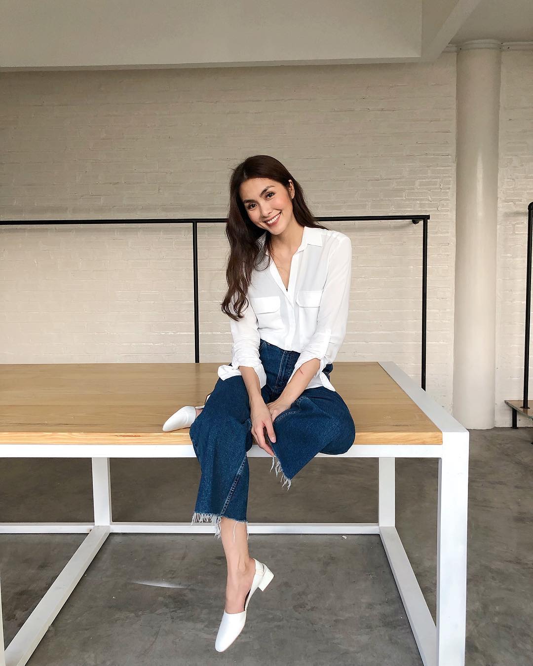 Càng lớn tuổi, các mỹ nhân 8x sau của Vbiz ngày một trẻ trung sành điệu là vì họ cực ưu ái 5 món thời trang - 14 Càng lớn tuổi, các mỹ nhân 8x sau của Vbiz ngày một trẻ trung sành điệu là vì họ cực ưu ái 5 món thời trang - 14