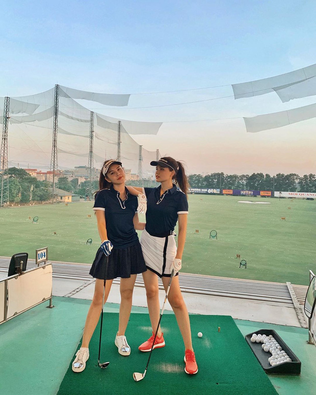 Loạt gái đẹp đồng loạt khoe dáng ở sân golf, chỉ 1 bức ảnh biết ngay khí chất và sang cỡ nào! - 5 Loạt gái đẹp đồng loạt khoe dáng ở sân golf, chỉ 1 bức ảnh biết ngay khí chất và sang cỡ nào! - 5