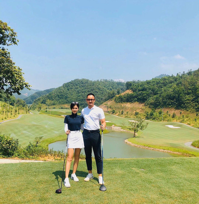Loạt gái đẹp đồng loạt khoe dáng ở sân golf, chỉ 1 bức ảnh biết ngay khí chất và sang cỡ nào! - 2 Loạt gái đẹp đồng loạt khoe dáng ở sân golf, chỉ 1 bức ảnh biết ngay khí chất và sang cỡ nào! - 2