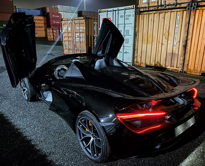 Khui công McLaren 720S Spider triệu đô màu độc nhất Việt Nam - 2 Khui công McLaren 720S Spider triệu đô màu độc nhất Việt Nam - 2