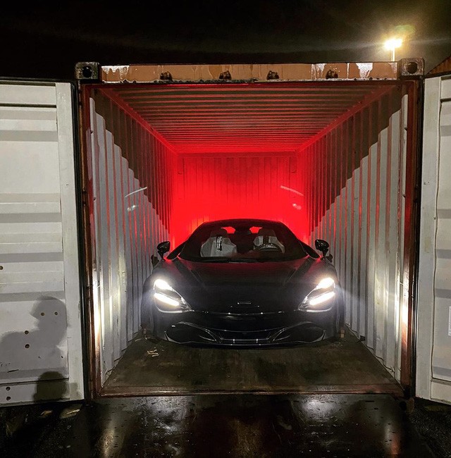 Khui công McLaren 720S Spider triệu đô màu độc nhất Việt Nam Khui công McLaren 720S Spider triệu đô màu độc nhất Việt Nam