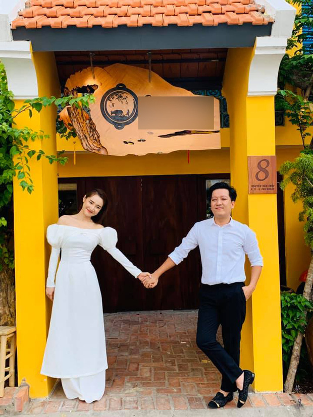 Nghề tay trái của sao Vbiz: Midu vừa là giảng viên vừa bà chủ, Ngọc Trinh thu 1,6 tỷ/ngày nhưng gây tò mò nhất là Hoài Lâm - 4 Nghề tay trái của sao Vbiz: Midu vừa là giảng viên vừa bà chủ, Ngọc Trinh thu 1,6 tỷ/ngày nhưng gây tò mò nhất là Hoài Lâm - 4