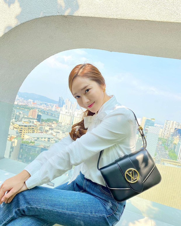 5 sao Hàn chị em nên 'theo dõi' sát nút để bắt không trượt trend nào và cải tổ phong cách - 15 5 sao Hàn chị em nên 'theo dõi' sát nút để bắt không trượt trend nào và cải tổ phong cách - 15