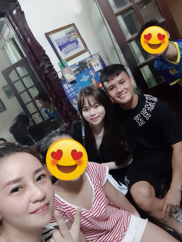 Không cần thường xuyên up ảnh chụp chung với bạn trai, Huỳnh Anh khéo thể hiện tình cảm thân thiết thế này cơ mà - 2 Không cần thường xuyên up ảnh chụp chung với bạn trai, Huỳnh Anh khéo thể hiện tình cảm thân thiết thế này cơ mà - 2