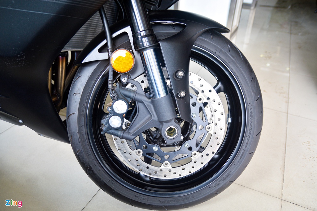 Tầm giá trên 500 triệu đồng, chọn Yamaha R6 hay Kawasaki ZX-6R? - 6 Tầm giá trên 500 triệu đồng, chọn Yamaha R6 hay Kawasaki ZX-6R? - 6