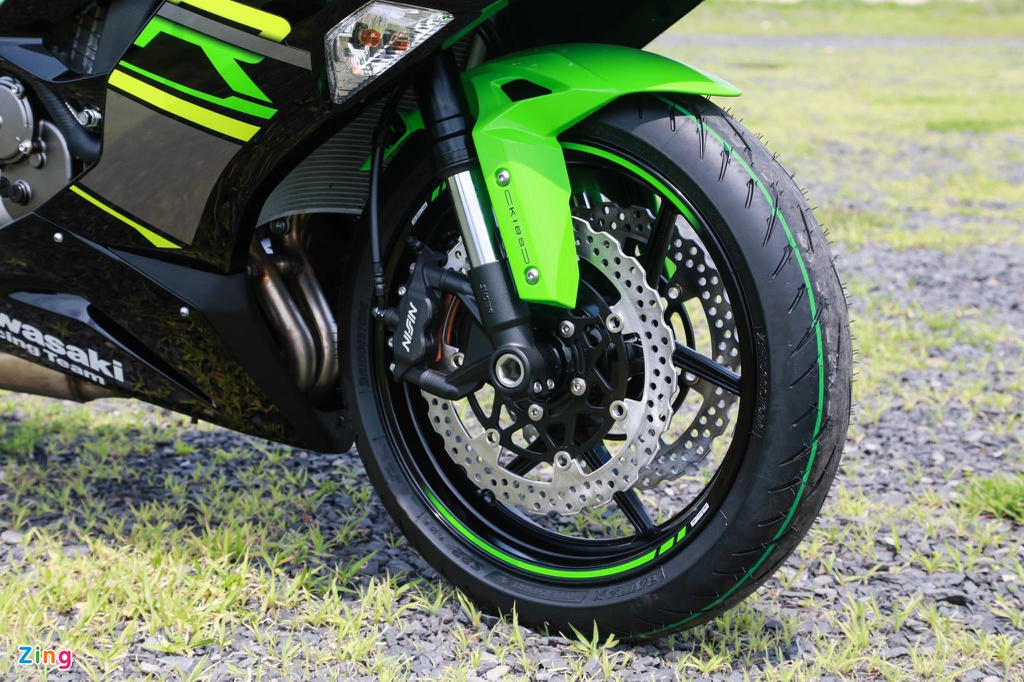 Tầm giá trên 500 triệu đồng, chọn Yamaha R6 hay Kawasaki ZX-6R? - 7 Tầm giá trên 500 triệu đồng, chọn Yamaha R6 hay Kawasaki ZX-6R? - 7