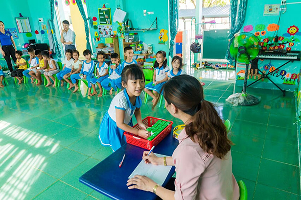Nhân rộng niềm vui mang tên 'sữa học đường' - 9 Nhân rộng niềm vui mang tên 'sữa học đường' - 9