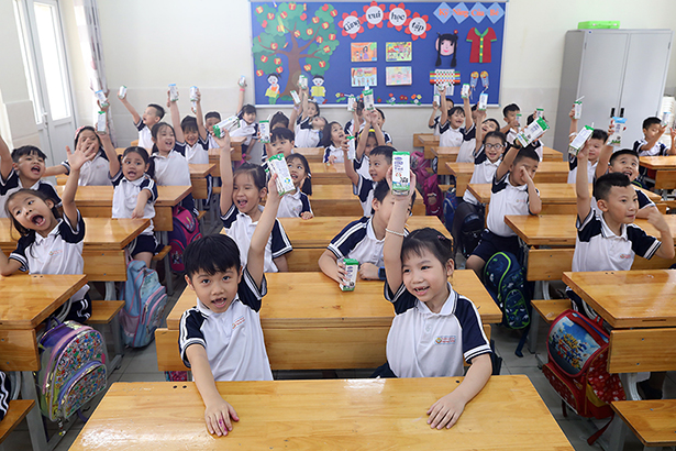 Nhân rộng niềm vui mang tên 'sữa học đường' Nhân rộng niềm vui mang tên 'sữa học đường'