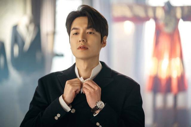 Trước khi trở thành mỹ nam hàng đầu Hàn Quốc thì Hyun Bin, Park Bo Gum hay Lee Min Ho đã từng 'trẻ trâu' thế này - 3 Trước khi trở thành mỹ nam hàng đầu Hàn Quốc thì Hyun Bin, Park Bo Gum hay Lee Min Ho đã từng 'trẻ trâu' thế này - 3