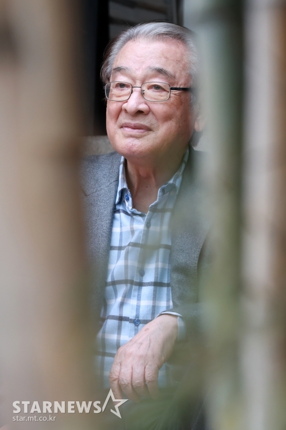 'Ông nội quốc dân' Lee Soon Jae: Từ tin đồn mê tín dị đoan truyền bá tà giáo cho tới việc bị tố ngược đãi người làm - 9 'Ông nội quốc dân' Lee Soon Jae: Từ tin đồn mê tín dị đoan truyền bá tà giáo cho tới việc bị tố ngược đãi người làm - 9