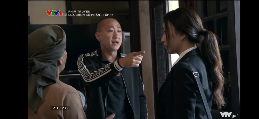 Lựa chọn số phận tập 11: Xuân gặp nguy hiểm, 'người thứ 3' xuất hiện trong mối quan hệ của Trang - Cường - 20 Lựa chọn số phận tập 11: Xuân gặp nguy hiểm, 'người thứ 3' xuất hiện trong mối quan hệ của Trang - Cường - 20