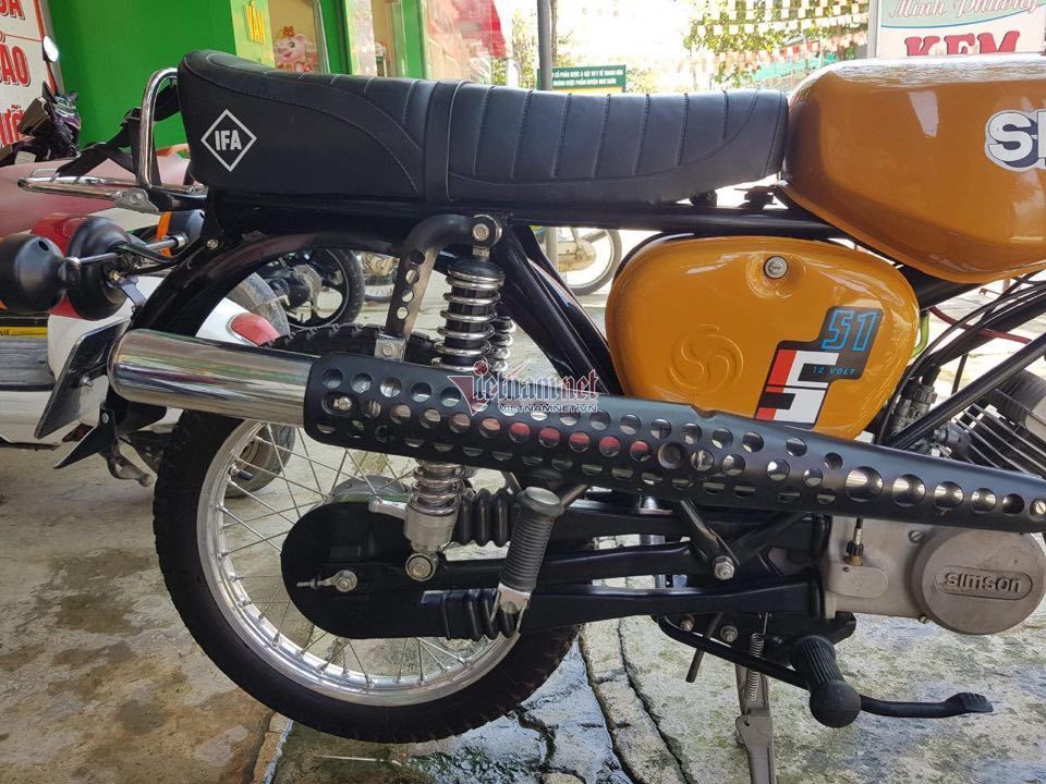 Xe máy Simson 'huyền thoại' 31 năm tuổi giá 150 triệu đồng - 2 Xe máy Simson 'huyền thoại' 31 năm tuổi giá 150 triệu đồng - 2