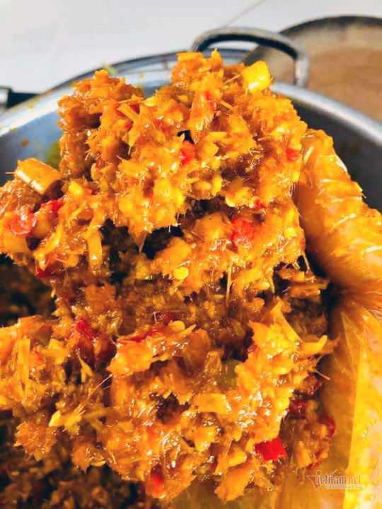 Cá sấu nguyên con rẻ như rau, nướng ăn liền ngày bán 2 tạ - 2 Cá sấu nguyên con rẻ như rau, nướng ăn liền ngày bán 2 tạ - 2