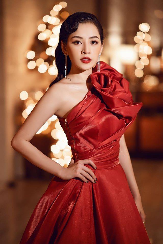 Nhìn lại chặng đường nhan sắc của Chi Pu: Hóa ra nữ ca sĩ gợi cảm bậc nhất Vbiz từng có cú 'lột xác' ngoạn mục thế này - 13 Nhìn lại chặng đường nhan sắc của Chi Pu: Hóa ra nữ ca sĩ gợi cảm bậc nhất Vbiz từng có cú 'lột xác' ngoạn mục thế này - 13