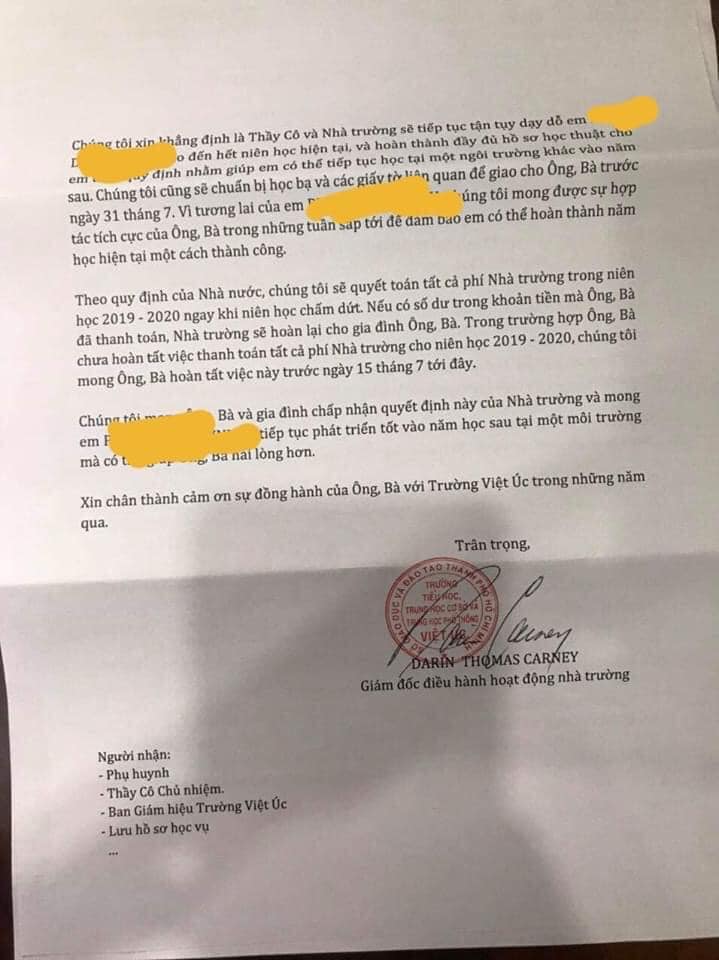 Nhiều phụ huynh trường Quốc tế Việt Úc sốc nặng khi nhận thư 'không thể tiếp tục tiếp nhận', dù học phí đã đóng đầy đủ và con đang học cuối cấp - 1 Nhiều phụ huynh trường Quốc tế Việt Úc sốc nặng khi nhận thư 'không thể tiếp tục tiếp nhận', dù học phí đã đóng đầy đủ và con đang học cuối cấp - 1
