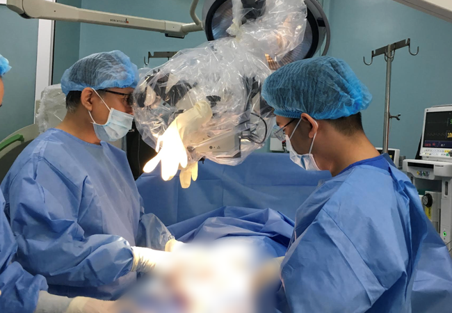 Khánh Hòa: Đi cắt bao quy đầu ở phòng khám, chàng trai 26 tuổi mất toàn bộ 'của quý' Khánh Hòa: Đi cắt bao quy đầu ở phòng khám, chàng trai 26 tuổi mất toàn bộ 'của quý'