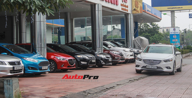 Xe cũ sóng gió vì xe mới giảm phí trước bạ: Khách Việt mặc cả sâu hơn, nhiều xe chấp nhận bán lỗ - 1 Xe cũ sóng gió vì xe mới giảm phí trước bạ: Khách Việt mặc cả sâu hơn, nhiều xe chấp nhận bán lỗ - 1