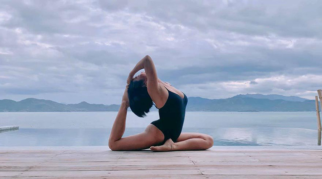 Diện bikini một mảnh, 'bà mẹ 3 con' Ốc Thanh Vân khoe đường cong đầy quyến rũ - 9 Diện bikini một mảnh, 'bà mẹ 3 con' Ốc Thanh Vân khoe đường cong đầy quyến rũ - 9
