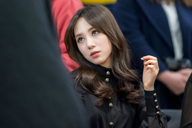 Bê bối nội bộ chấn động Hàn Quốc: Nữ idol tố thành viên cùng nhóm AOA bắt nạt 10 năm, cố tự tử vì uất ức Bê bối nội bộ chấn động Hàn Quốc: Nữ idol tố thành viên cùng nhóm AOA bắt nạt 10 năm, cố tự tử vì uất ức