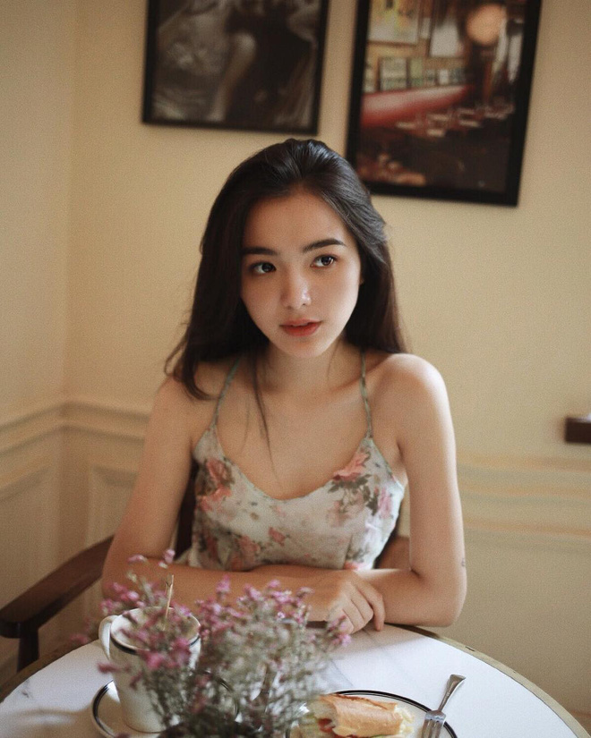 Khi bạn đang bận lên mạng tán dóc mỗi ngày, nhiều gái đẹp đã có nhà có xe từ năm 19 tuổi - 1 Khi bạn đang bận lên mạng tán dóc mỗi ngày, nhiều gái đẹp đã có nhà có xe từ năm 19 tuổi - 1