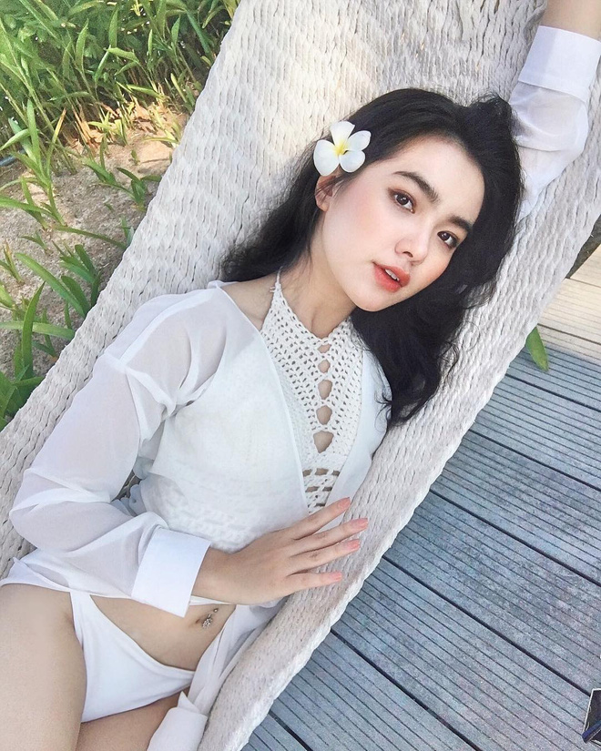 Khi bạn đang bận lên mạng tán dóc mỗi ngày, nhiều gái đẹp đã có nhà có xe từ năm 19 tuổi - 3 Khi bạn đang bận lên mạng tán dóc mỗi ngày, nhiều gái đẹp đã có nhà có xe từ năm 19 tuổi - 3
