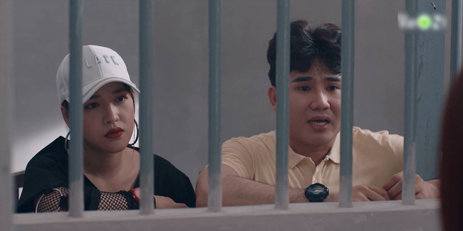 Hải Đường Trong Gió: Choáng với cảnh Thúy Ngân vật vã cắt cơn nghiện trong trại giam - 4 Hải Đường Trong Gió: Choáng với cảnh Thúy Ngân vật vã cắt cơn nghiện trong trại giam - 4