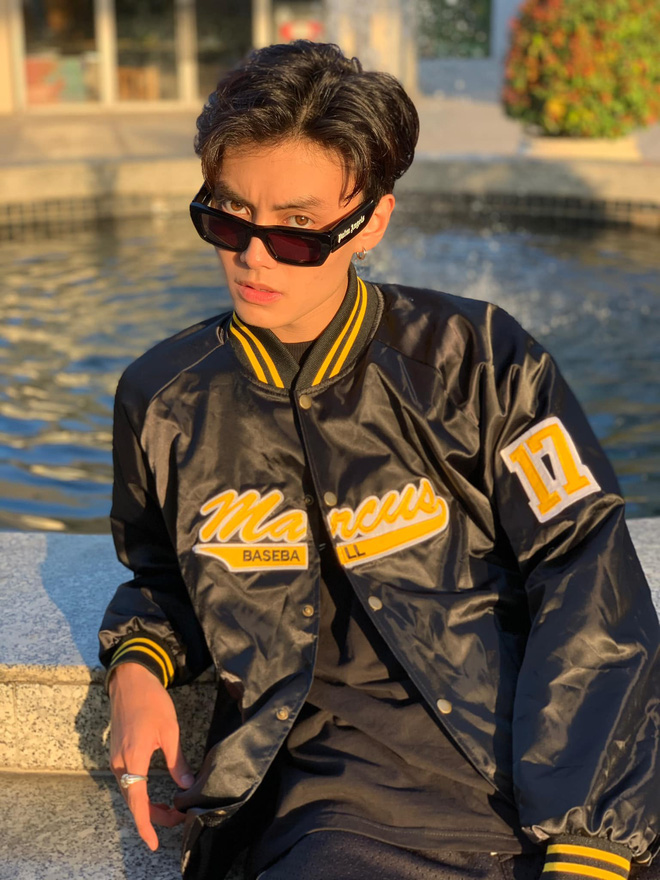 Thanh niên được hội mê trai kéo follow miễn phí vì mất Instagram: Cao 1m85, ánh mắt mê hoặc và chưa có bồ - 12 Thanh niên được hội mê trai kéo follow miễn phí vì mất Instagram: Cao 1m85, ánh mắt mê hoặc và chưa có bồ - 12