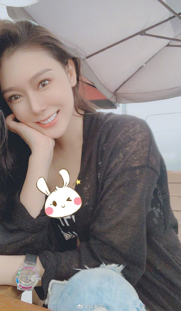 Dậy sóng với chia sẻ trơ trẽn của Hoa hậu khi tiết lộ về vụ ngoại tình với 'Huyền thoại cầu lông Trung Quốc' - 2 Dậy sóng với chia sẻ trơ trẽn của Hoa hậu khi tiết lộ về vụ ngoại tình với 'Huyền thoại cầu lông Trung Quốc' - 2