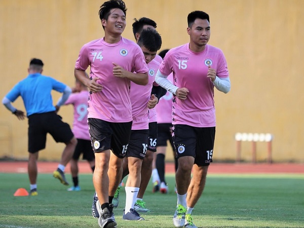 Hà Nội FC khủng hoảng lực lượng, mất một nửa đội hình vì chấn thương Hà Nội FC khủng hoảng lực lượng, mất một nửa đội hình vì chấn thương