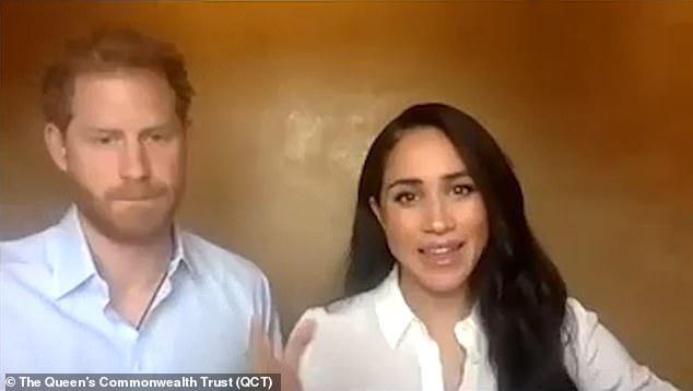 Vợ chồng Meghan Markle - Harry công khai xuất hiện, 'động chạm' đến Nữ hoàng Anh với phát ngôn gây bức xúc Vợ chồng Meghan Markle - Harry công khai xuất hiện, 'động chạm' đến Nữ hoàng Anh với phát ngôn gây bức xúc