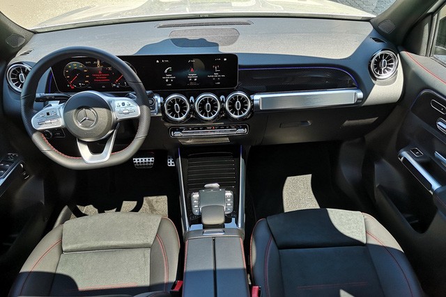 Mercedes-Benz GLB giá dự kiến 2,05 tỷ đồng - SUV 7 chỗ mới cho nhà giàu Việt - 3 Mercedes-Benz GLB giá dự kiến 2,05 tỷ đồng - SUV 7 chỗ mới cho nhà giàu Việt - 3