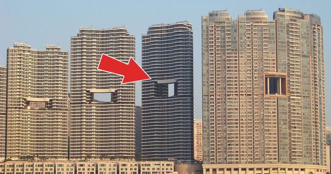 Tại sao các tòa nhà cao tầng ở Hong Kong lại hay có 'lỗ thủng' ở giữa? Tại sao các tòa nhà cao tầng ở Hong Kong lại hay có 'lỗ thủng' ở giữa?