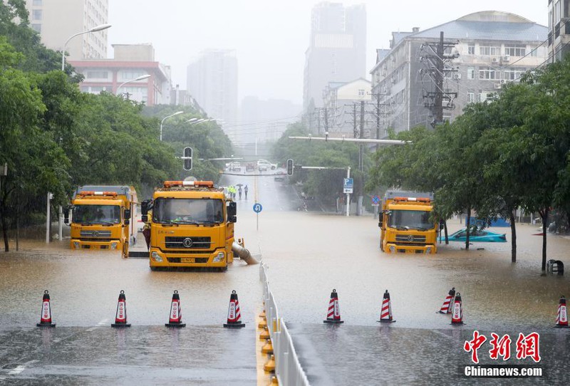 Mưa lũ Trung Quốc: Hồ Bắc báo động đỏ, 1 huyện ở An Huy hủy thi đại học Mưa lũ Trung Quốc: Hồ Bắc báo động đỏ, 1 huyện ở An Huy hủy thi đại học
