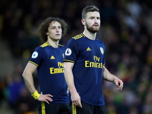 Thủ môn Arsenal: 'Tôi thấy an toàn khi đứng sau Luiz và Mustafi' Thủ môn Arsenal: 'Tôi thấy an toàn khi đứng sau Luiz và Mustafi'