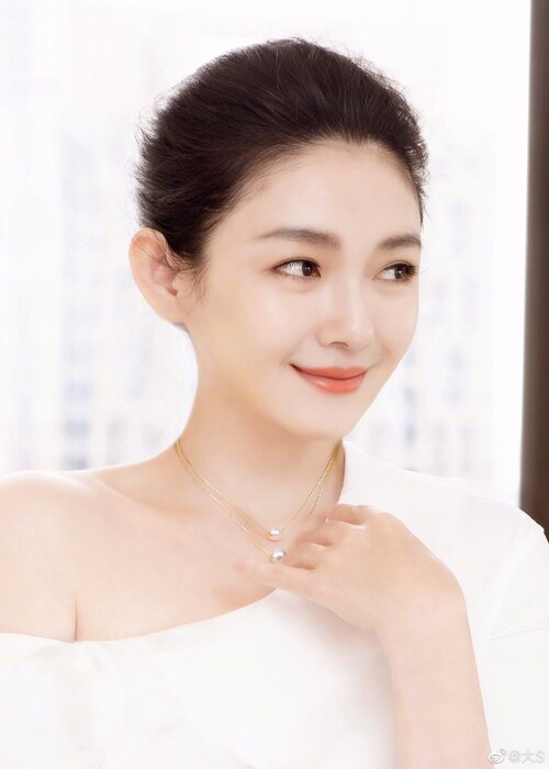 Dàn sao đình đám Hoa ngữ đổ bộ tạp chí tháng 7, khoe nhan sắc 'cực phẩm' Dàn sao đình đám Hoa ngữ đổ bộ tạp chí tháng 7, khoe nhan sắc 'cực phẩm'