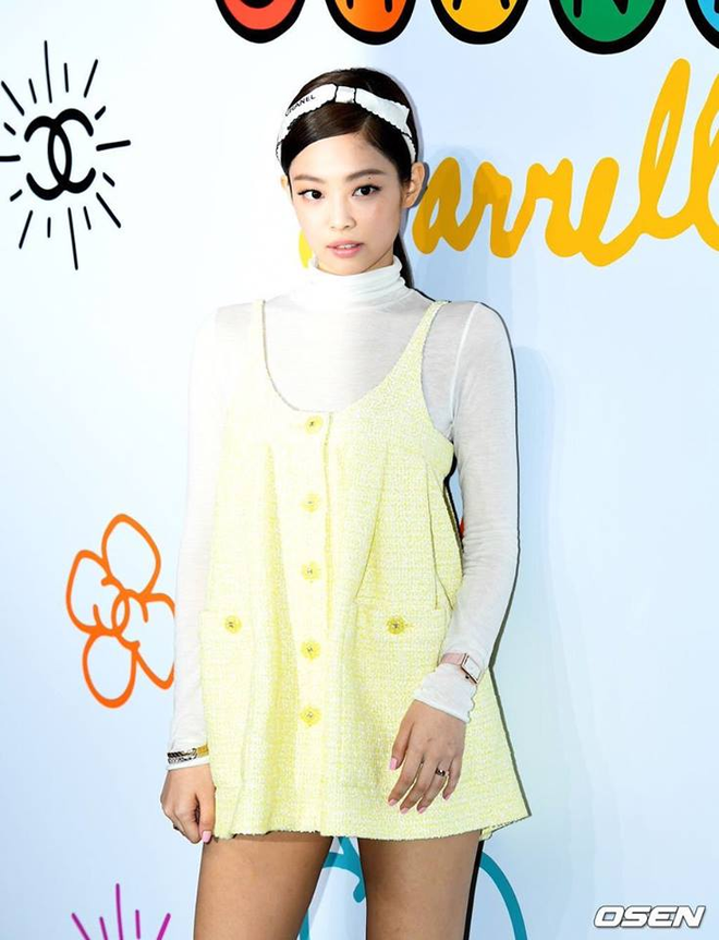 Váy babydoll đang được các 'bánh bèo' diện ầm ầm, các nàng còn chần chừ gì mà không 'múc' liền một em Váy babydoll đang được các 'bánh bèo' diện ầm ầm, các nàng còn chần chừ gì mà không 'múc' liền một em