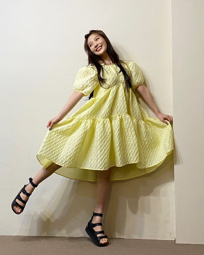 Váy babydoll đang được các 'bánh bèo' diện ầm ầm, các nàng còn chần chừ gì mà không 'múc' liền một em - 4 Váy babydoll đang được các 'bánh bèo' diện ầm ầm, các nàng còn chần chừ gì mà không 'múc' liền một em - 4