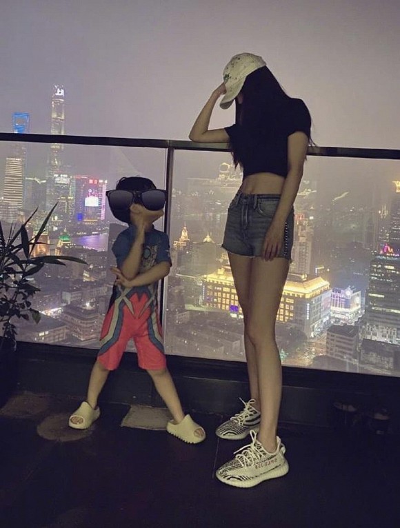 Chỉ vì một chi tiết nhỏ, Huỳnh Hiểu Minh và Angela Baby lại dính tin đồn ly hôn - 3 Chỉ vì một chi tiết nhỏ, Huỳnh Hiểu Minh và Angela Baby lại dính tin đồn ly hôn - 3