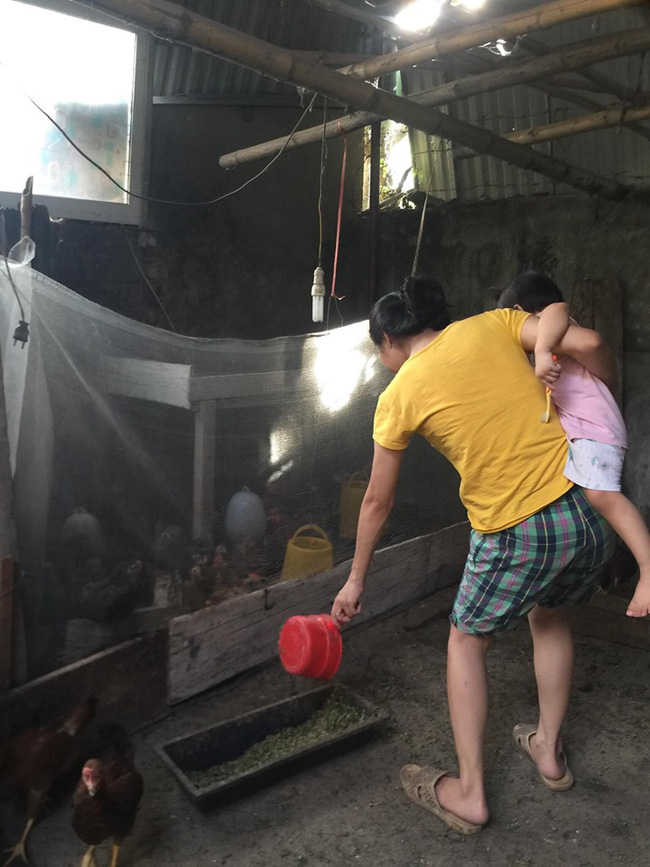 Vụ thanh niên bị đồng nghiệp cũ tạt xăng thiêu sống: Vợ trẻ nén đau thương, vay mượn khắp nơi giành giật sự sống cho chồng - 3 Vụ thanh niên bị đồng nghiệp cũ tạt xăng thiêu sống: Vợ trẻ nén đau thương, vay mượn khắp nơi giành giật sự sống cho chồng - 3